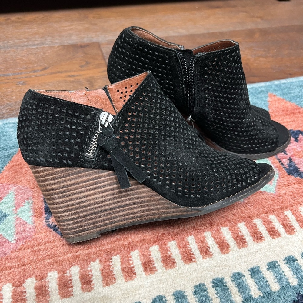 Lucky Brand wedge Booties